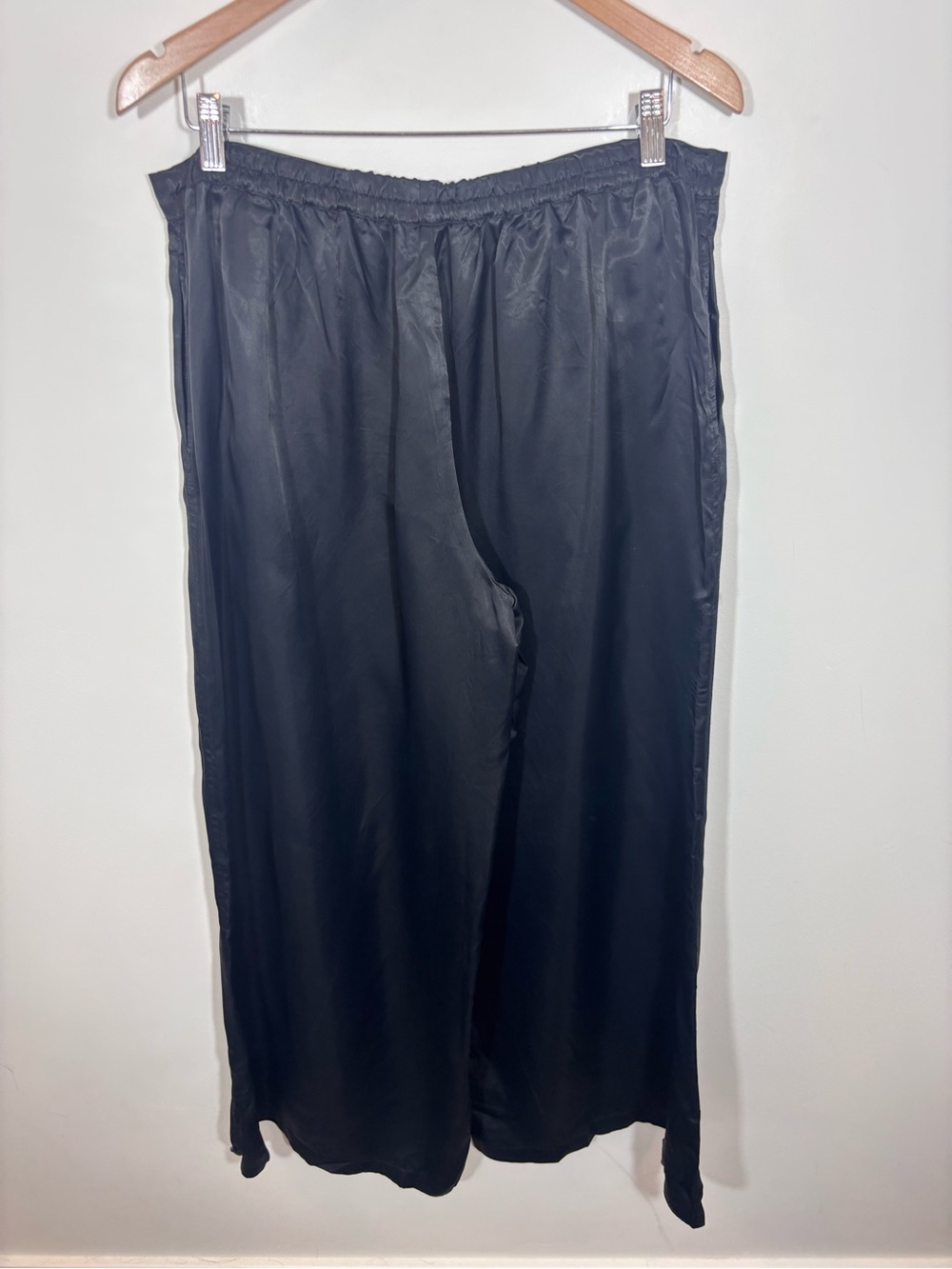 Athleta cool calm pant NWT XL Black Satin Feel Wide Leg Relaxed Pull On - Picture 8 of 16